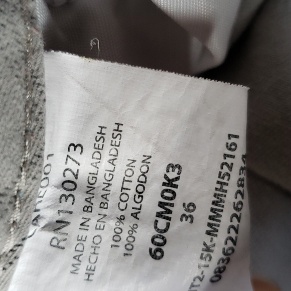 Wrangler gray plaid cargo shorts, size  36 - Picture 4 of 5